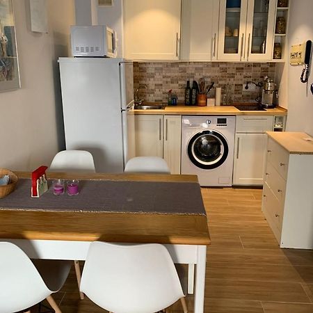 Cosy Apartment In L Escala, 7 Mins Walk To The Closest Beach, Riells L' Escala Exteriör bild