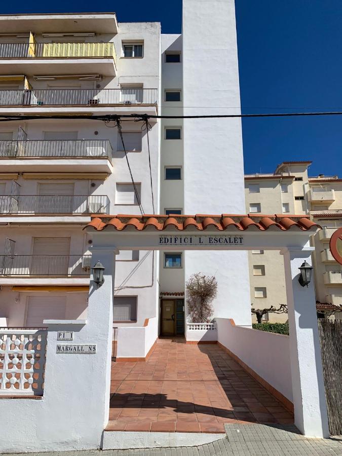 Cosy Apartment In L Escala, 7 Mins Walk To The Closest Beach, Riells L' Escala Exteriör bild