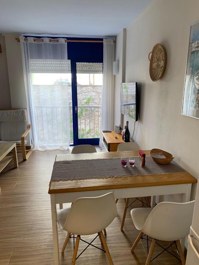Cosy Apartment In L Escala, 7 Mins Walk To The Closest Beach, Riells L' Escala Exteriör bild